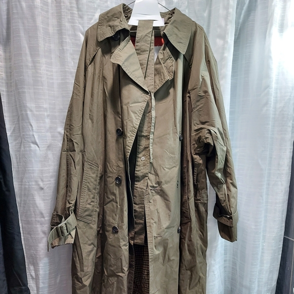 London Fog Jackets & Blazers - 4/$60 🥳 London Fog olive coat with lining Size 44